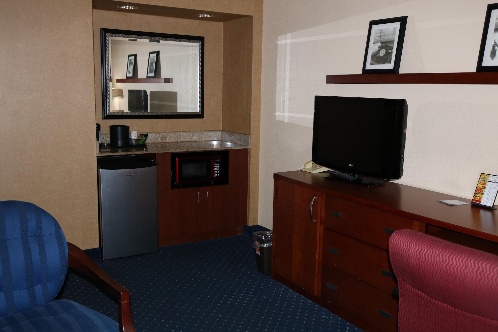Baymont By Wyndham Columbia Northwest Hotell Exteriör bild